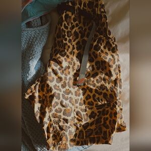 GRAMICCI Original Freedom Leapord Print Hiking Shorts Size Small